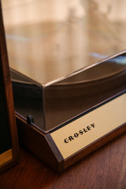 Crosley C72 Walnut with golden details Crosley Radio Europe